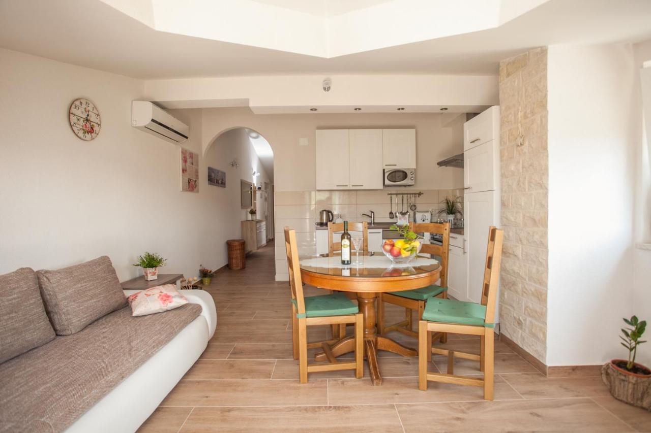 Apartment Zeljana Слатине Екстер'єр фото